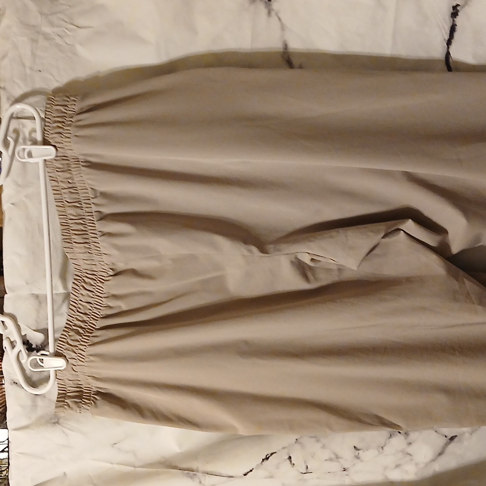 Vera Wang Women's Elastic-Waist Pull-On Pants in Light Taupe - Picture 7 of 11